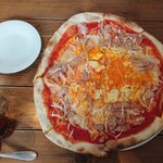 taverna la amico - 1人前にしては大きなピザ