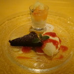 スタジオーネ フルッティフィカーレ - デザート盛り合わせ（マチェドニア含む）