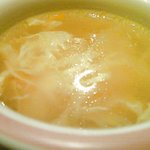 タパスルイス - パエジャ 950円 の玉子スープ