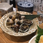 酒場 16番 - 貝煮三種盛り
