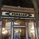 Caffè Florian - 出入り口
