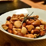 こけぴよ - 燻製ナッツ