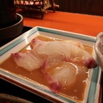 Den - 鯛と真鯛お茶漬け膳1100円