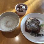 CAFE Meal on Meal - ソイオレとくるみパウンドケーキ