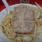 ラーメン二郎 - 相変わらずの迫力