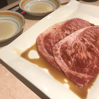 焼肉 銀座コバウ 特別室 - サーロイン一枚切り 2300円