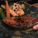 大どころ - 主人の指を添えましたので、大きさがわかりますかしら・・