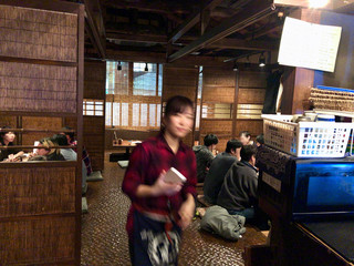 Sumiya Kushibee - 店内２階。