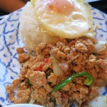 セップ‥! イリー - ・「ランチJ ガパオ＋ゲーンキョウワーンガイセット(\950)」のアップ。