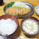 とんかつ 万平 - ロースカツ定食(1600円)