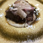 十皿 - トリュフのかかったお肉