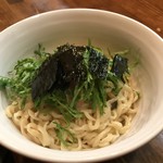 らーめん　かねかつ - 大葉の下のたらこが適量。