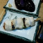 Yakitoritoriseitake - ねぎま塩、お通しの揚げナス