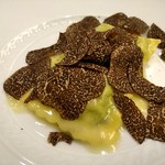 ホウレン草とリコッタチーズのラビオリ トリュフかけ