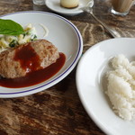 カフェ&ヤド コモ - 宮古牛と合挽ジューシーハンバーグ