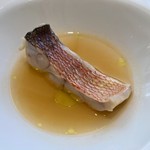リストランテ ペガソ - シェフからの一皿は「佐島の甘鯛の蒸し上げ」