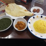 ベンガルカレー亭マンナン - ナンサフランライスセット