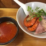 中華そば よしかわ - つめた〜い 旨辛海老つけそば 炎のソフトシェルシュリンプ添え