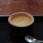 Cafe 茶洒 kanetanaka - 峰岡豆腐　洋梨薄切檸檬煮