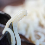 ひびき庵 - 切麪（きりむぎ）、部分擴大圖（ぶゞんかくだいづ）