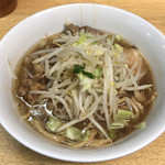 ラーメン二郎 - ラーメン 750円　麺半分・全部ちょっとで