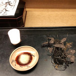 白 - 6.大和牛漆黒揚げ 黒トリュフ 擦り林檎ソース