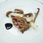 ペレグリーノ - 新潟三条で網獲りで獲られた野生の青首鴨のむね肉のロースト