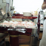 ペレグリーノ - パルマ産のプロシュート・ディ・パルマと岐阜の龍の瞳というお米をココット鍋で炊き上げたリゾットとあわせて