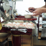 ペレグリーノ - パルマ産のプロシュート・ディ・パルマと岐阜の龍の瞳というお米をココット鍋で炊き上げたリゾットとあわせて