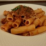 ヴィア トスカネッラ - リガトーニ　ボローニャ風ミートソース（2018.12）