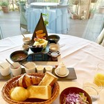 オーベルジュ ド ぷれざんす 桜井 - 朝食のメイン