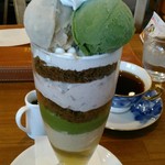 クリクリ - 贅沢お濃茶パフェ¥1100