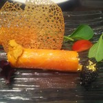 俺のフレンチ - ウニのムースを包んだサーモンマリネキャビア添え1080円