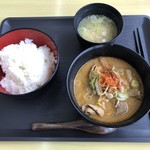 ピクニックコート - 料理写真:もつ煮定食