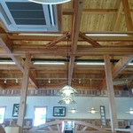 珈琲所コメダ珈琲店 - 広い天井