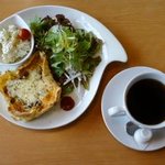cafe Sapmi - キッシュプレートとハワイコナコーヒー