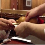 赤坂 菊乃井 - ひょうたんの中に入ったお酒で、まずは一献