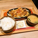 炭火焼肉 有田牛 - 炭火焼肉 有田牛 泉岳寺駅前店