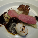 長谷川 稔 - イノシシと松阪豚