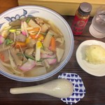 ふる里うどん  - しっぽく味噌と半熟卵天
      半熟卵天は初日の出のイメージで食べてみた