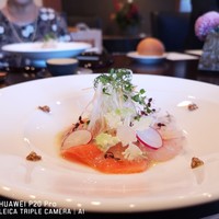 藤右ェ門 栄 - 家製スモークサーモンと白身魚のカルパッチョ