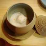 太平寿し - 甘さを感じられるふぐの白子の蒸し寿司