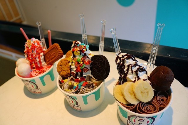 ロールアイスクリームファクトリー 道頓堀店 Roll Ice Cream Factory 大阪難波 アイスクリーム 食べログ ロールアイスクリームファクトリー 道頓堀店 Roll Ice Cream Factory 大阪難波 アイスクリーム 食べログ