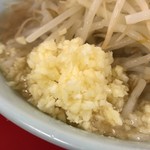 ラーメン二郎 - ラーメン(野菜,ニンニク,アブラ)