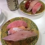 海鮮三崎港 - 380円皿マグロ三昧とトロ三昧