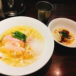 NAKAGAWA わず - 淡麺と水餃子３個