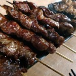 もつ焼き酒場　豚坊 - タレでおまかせ10本。