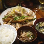 ねこにこ飯 - 季節や週替わりで切りがない定食たち♪