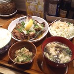 ねこにこ飯 - 季節や週替わりで切りがない定食たち♪