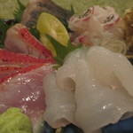 釉月 - 刺身の盛り合わせ（1人前2,400円）
